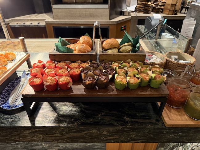 InterContinental Singapore Robertson Quay buffet breakfast.