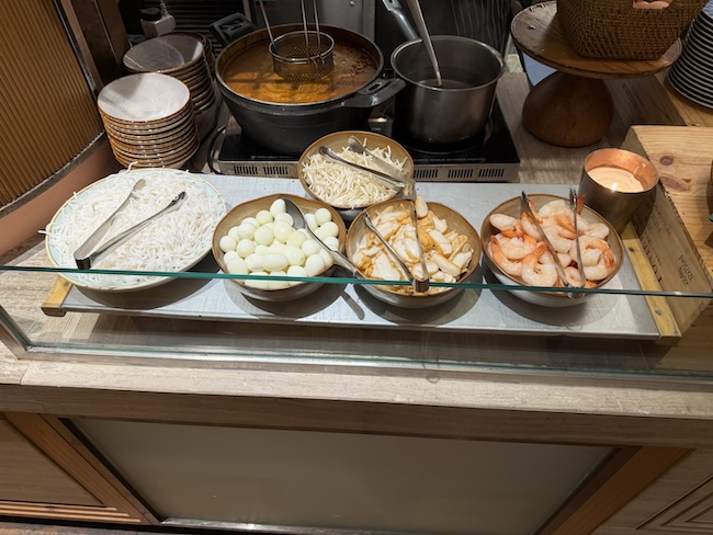 InterContinental Singapore Robertson Quay buffet breakfast.