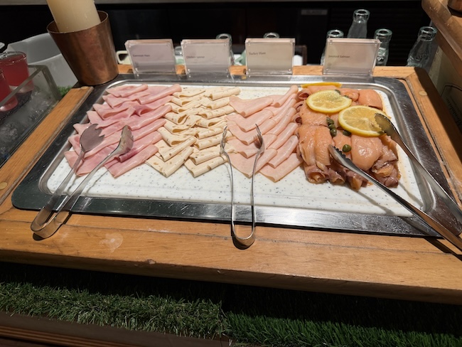 InterContinental Singapore Robertson Quay buffet breakfast.