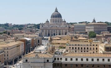 Deal: Alaska Airlines Global Getaways (long-haul awards from 20,000 points + taxes) View of Rome, Italy, including the Vatican.